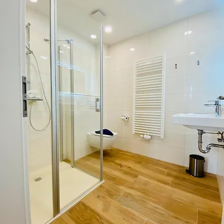 Apartment Duhner Allee 10, Litfass 17